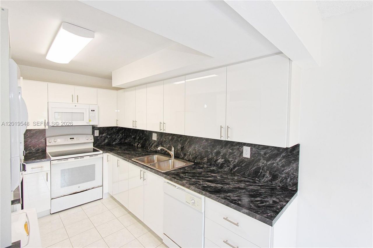 5800 SW 127th Ave , Unit 2112, Miami, FL 33183 Photo