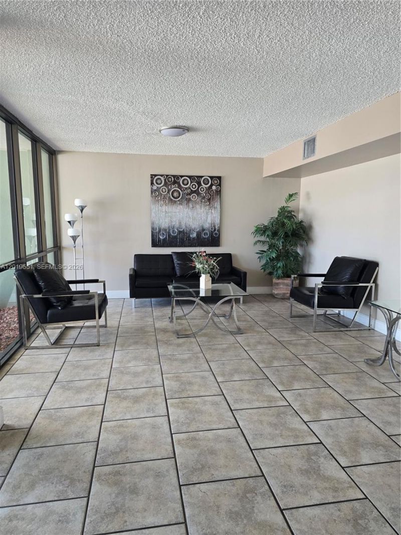 2761 Taft St , Unit 106, Hollywood, FL 33020 Photo