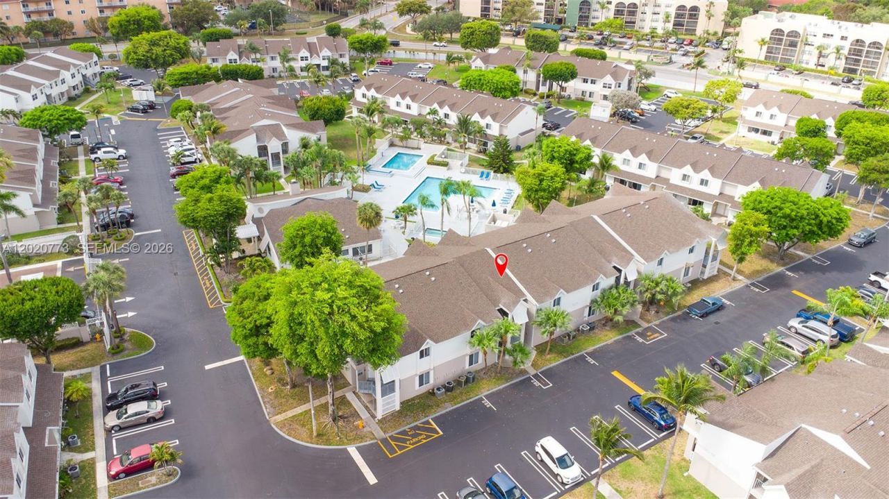 6720 NW 174th Ter, Unit F-18, Hialeah, FL 33015 Photo