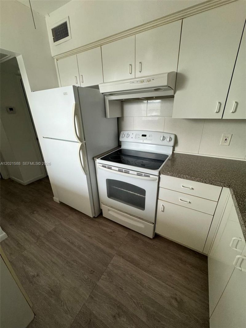 20201 NE 29th Ct , Unit D329, Aventura, FL 33180 Photo