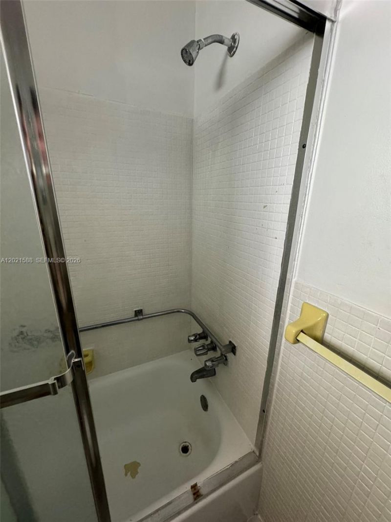 20201 NE 29th Ct , Unit D329, Aventura, FL 33180 Photo