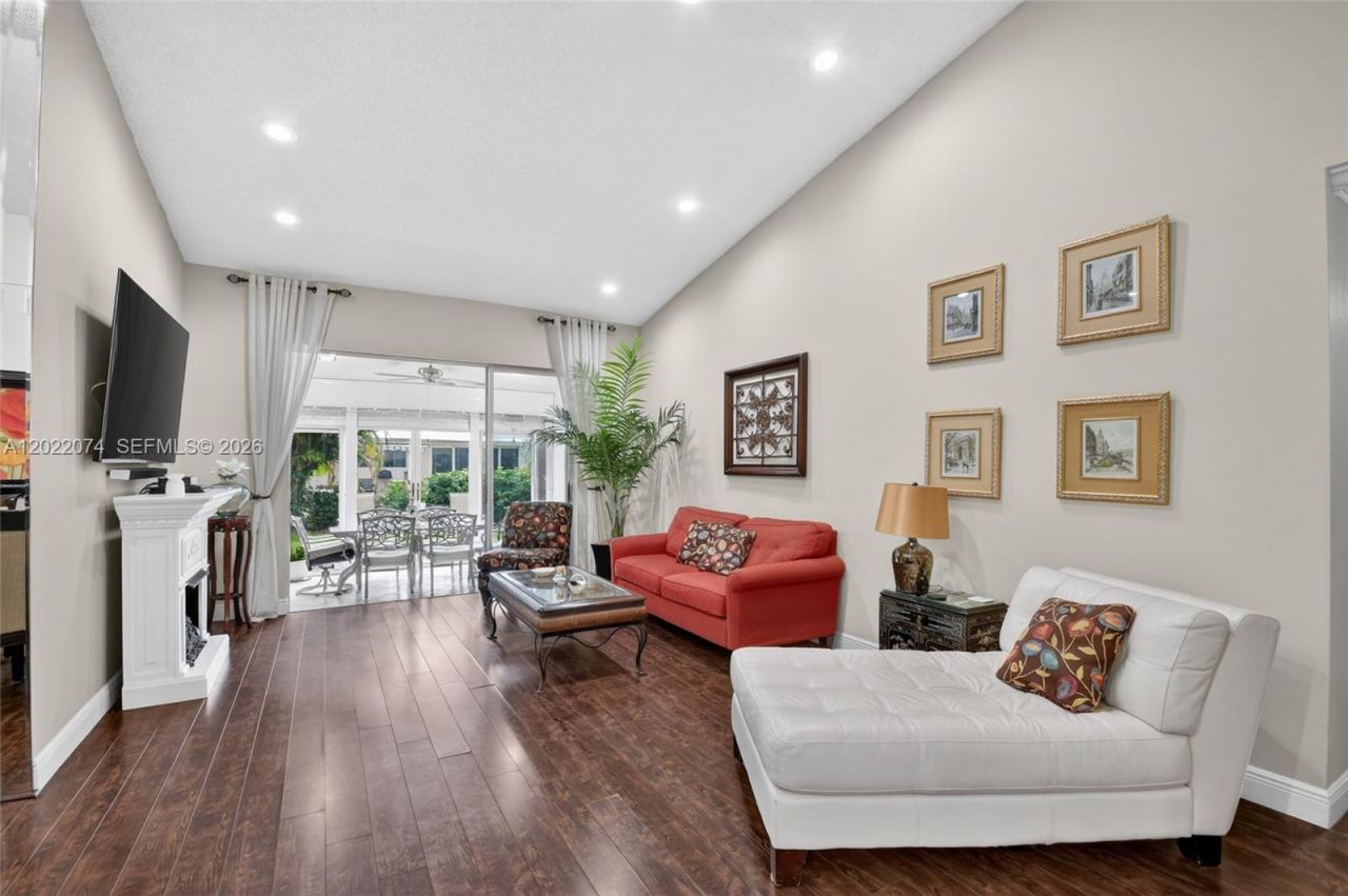 6989 Clover Ct, Lake Worth, FL 33467 Photo