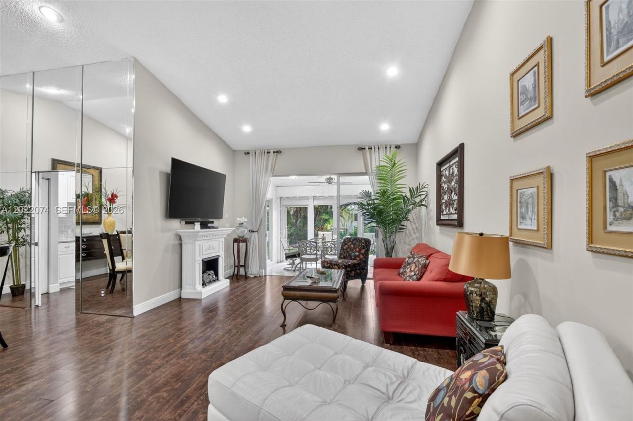 6989 Clover Ct, Lake Worth, FL 33467 Photo