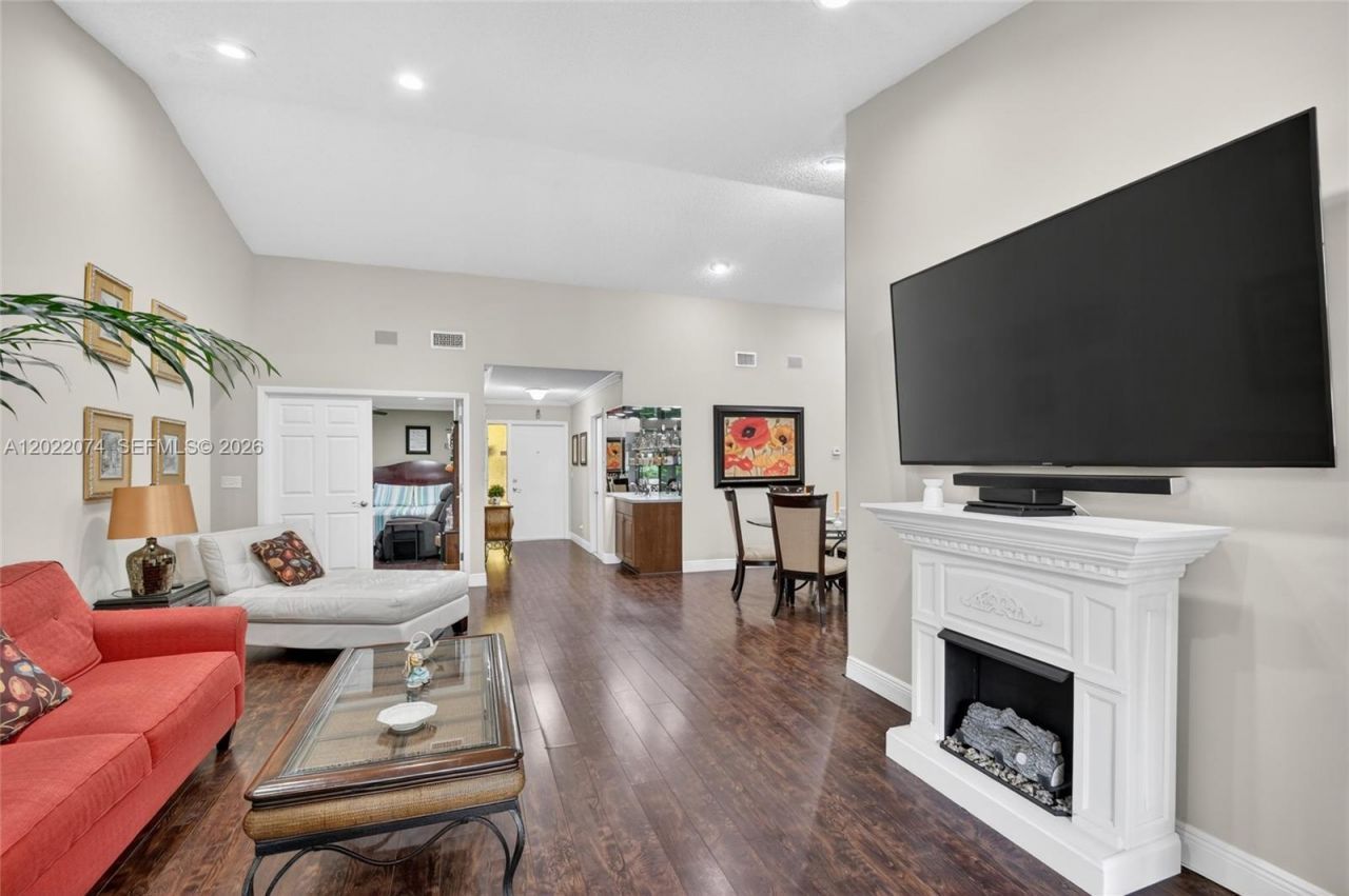 6989 Clover Ct, Lake Worth, FL 33467 Photo