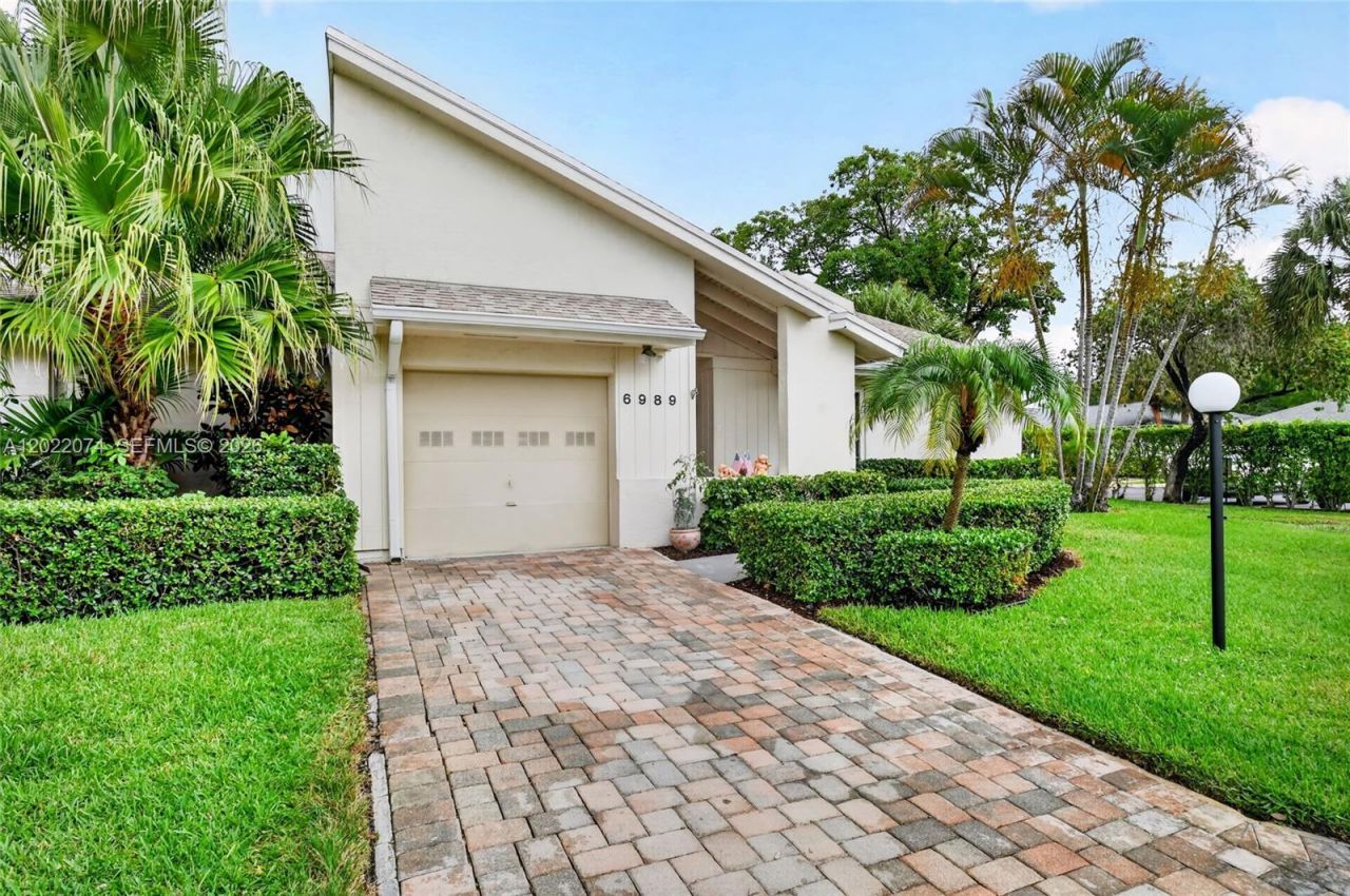 6989 Clover Ct, Lake Worth, FL 33467 Photo
