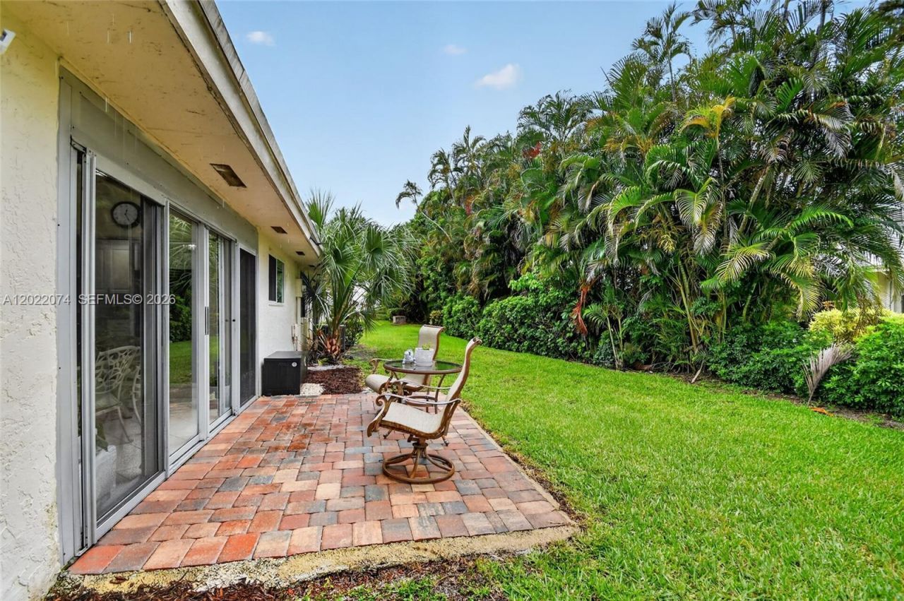 6989 Clover Ct, Lake Worth, FL 33467 Photo