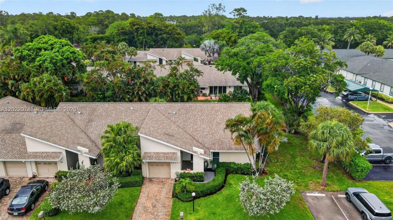 6989 Clover Ct, Lake Worth, FL 33467 Photo