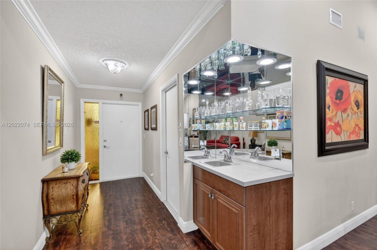 6989 Clover Ct, Lake Worth, FL 33467 Photo