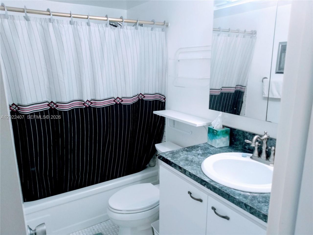 581 Blue Heron Dr, Unit 315-B, Hallandale Beach, FL 33009 Photo