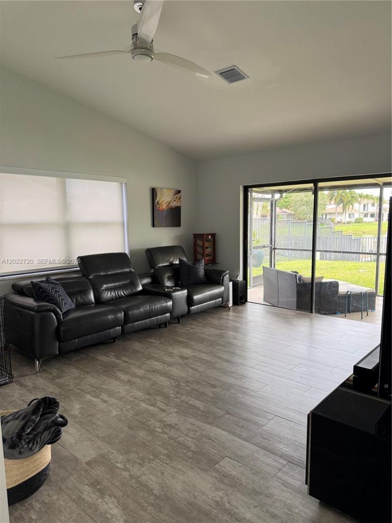6950 W Wedgewood Ave , Davie, FL 33331 Photo