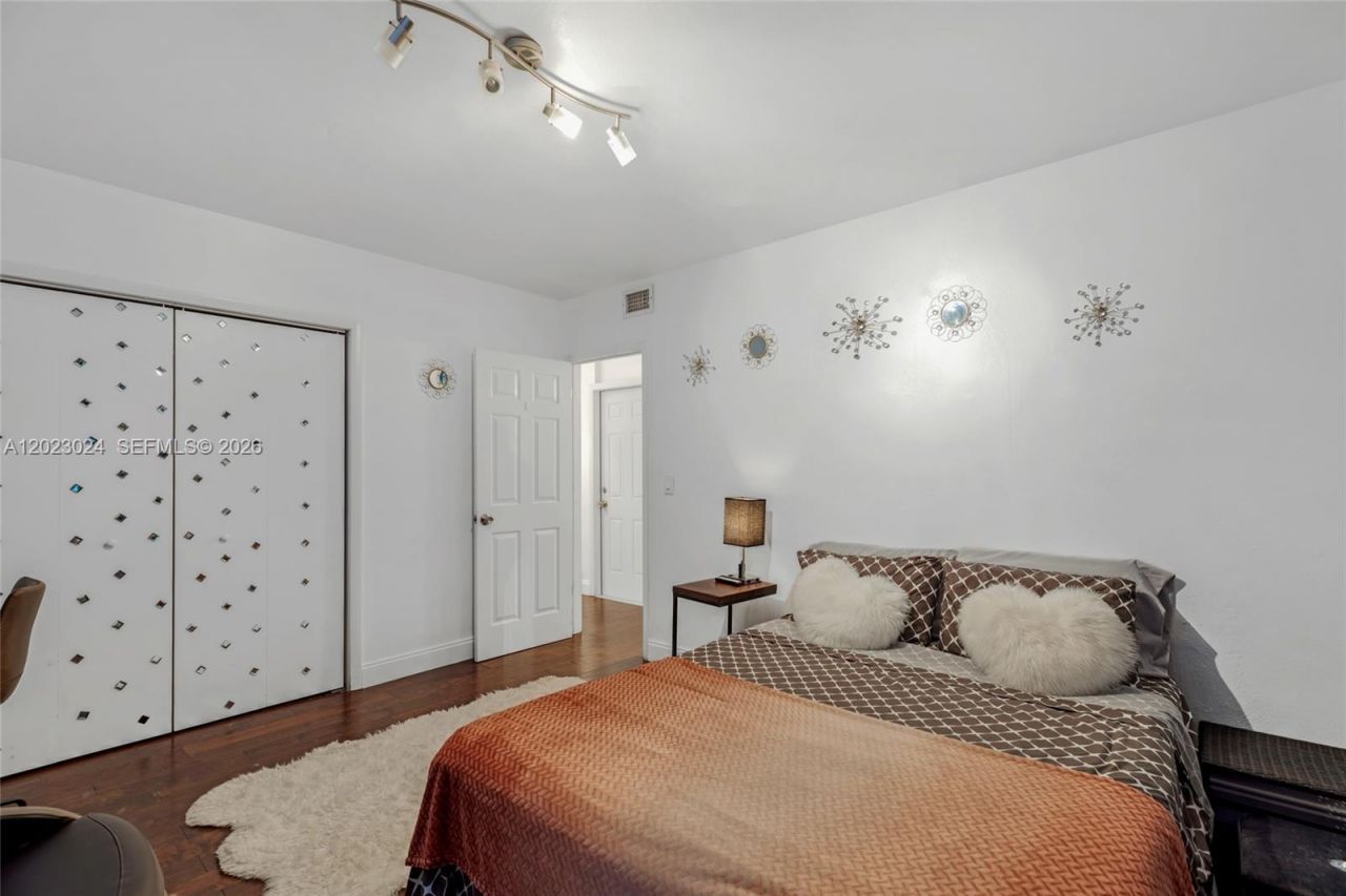 1150 Euclid Ave , Unit 101, Miami Beach, FL 33139 Photo