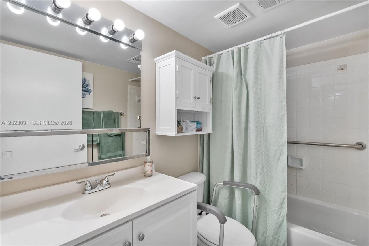 15635 SW 74th Cir Dr , Unit 11, Miami, FL 33193 Photo