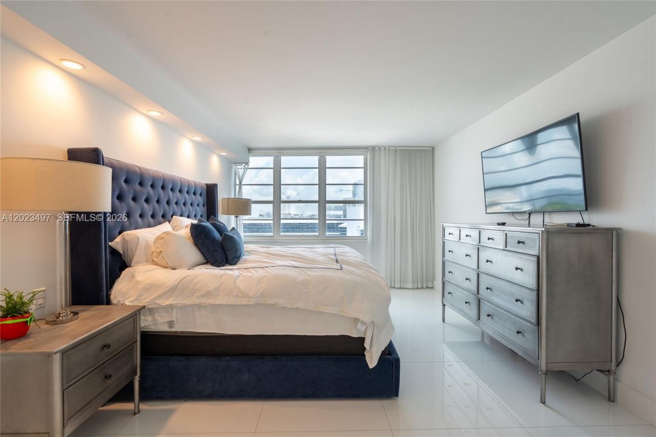 100 Lincoln Rd, Unit 1523, Miami Beach, FL 33139 Photo