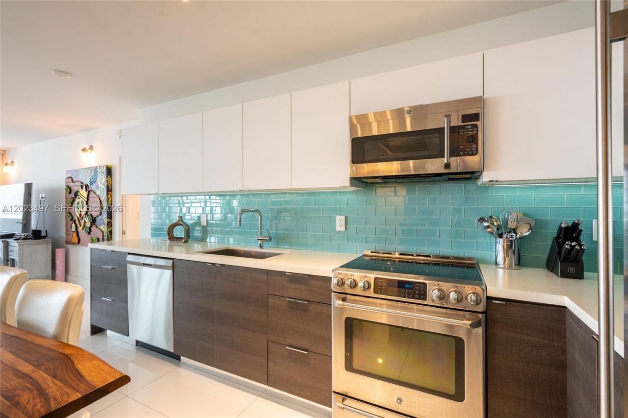 100 Lincoln Rd, Unit 1523, Miami Beach, FL 33139 Photo