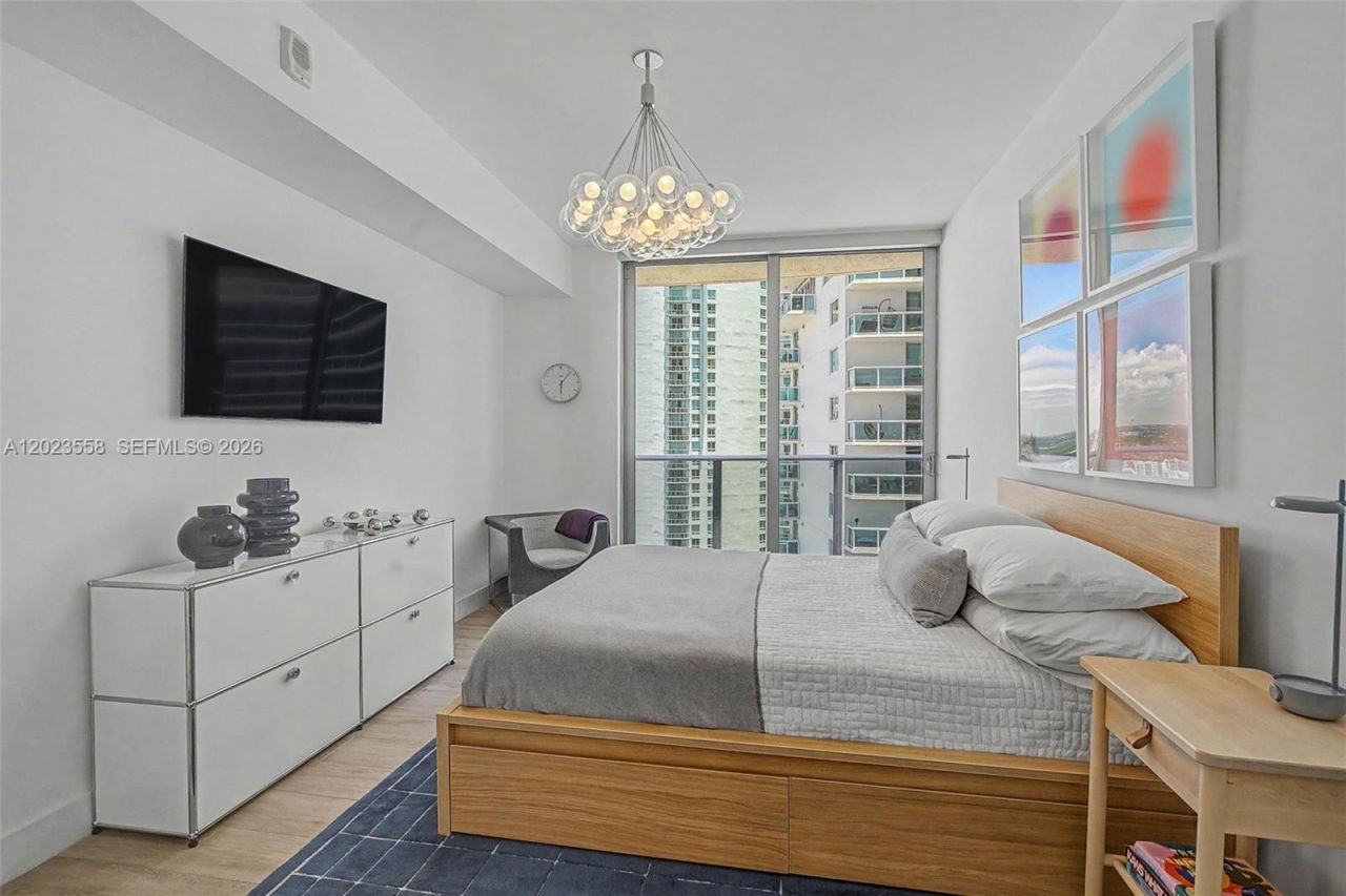 488 NE 18th St , Unit 3101, Miami, FL 33132 Photo