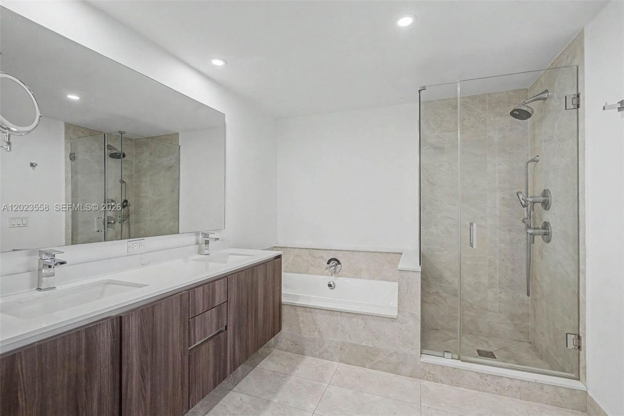 488 NE 18th St , Unit 3101, Miami, FL 33132 Photo