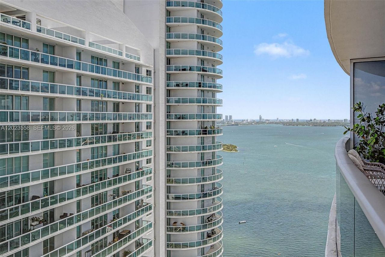 488 NE 18th St , Unit 3101, Miami, FL 33132 Photo