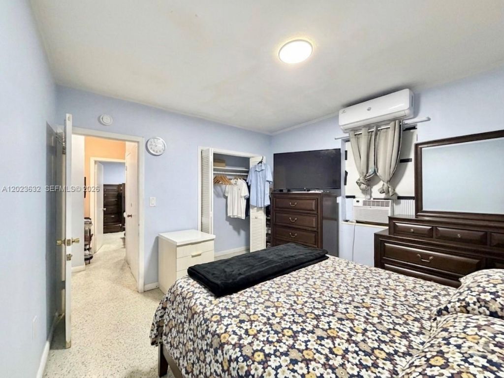 130 NW 16th Ave , Miami, FL 33125 Photo