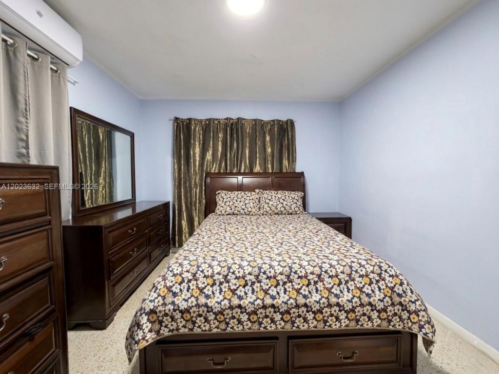 130 NW 16th Ave , Miami, FL 33125 Photo