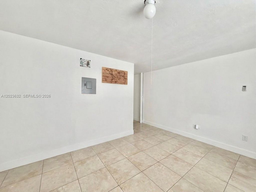 130 NW 16th Ave , Miami, FL 33125 Photo