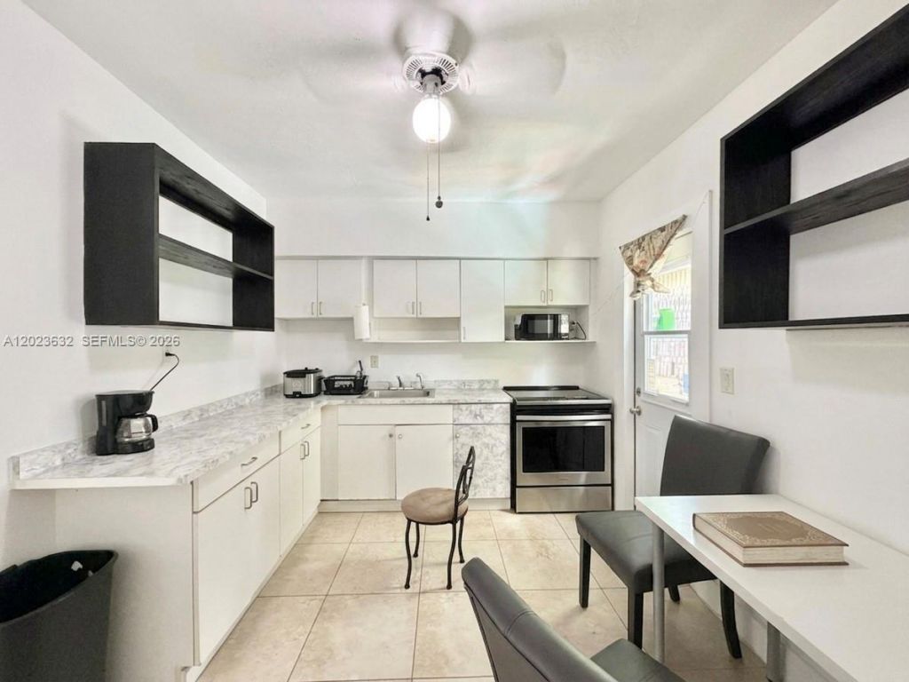 130 NW 16th Ave , Miami, FL 33125 Photo