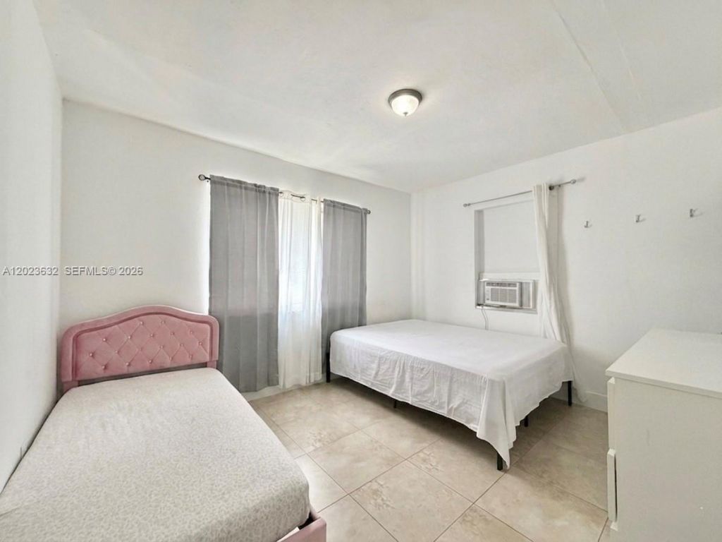 130 NW 16th Ave , Miami, FL 33125 Photo