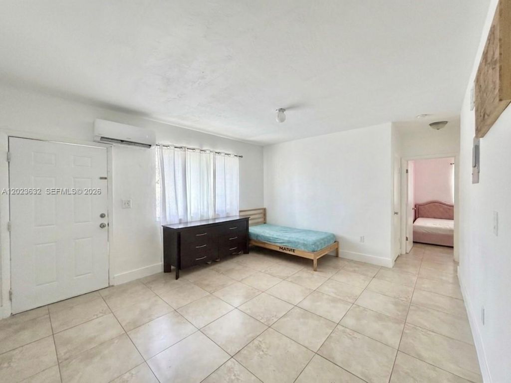 130 NW 16th Ave , Miami, FL 33125 Photo