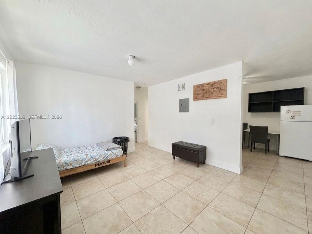 130 NW 16th Ave , Miami, FL 33125 Photo