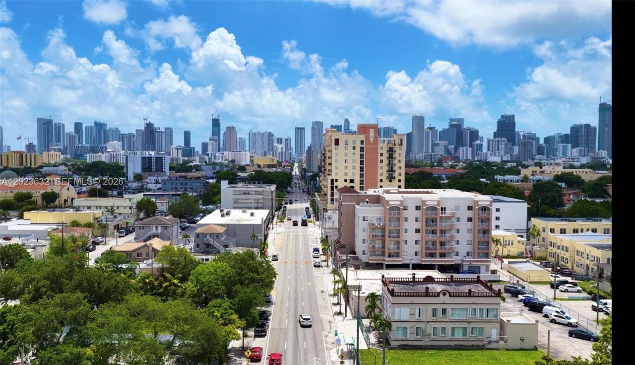 130 NW 16th Ave , Miami, FL 33125 Photo