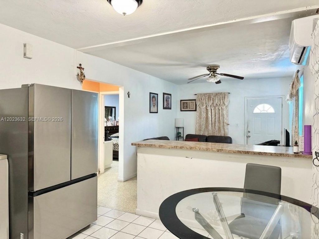130 NW 16th Ave , Miami, FL 33125 Photo