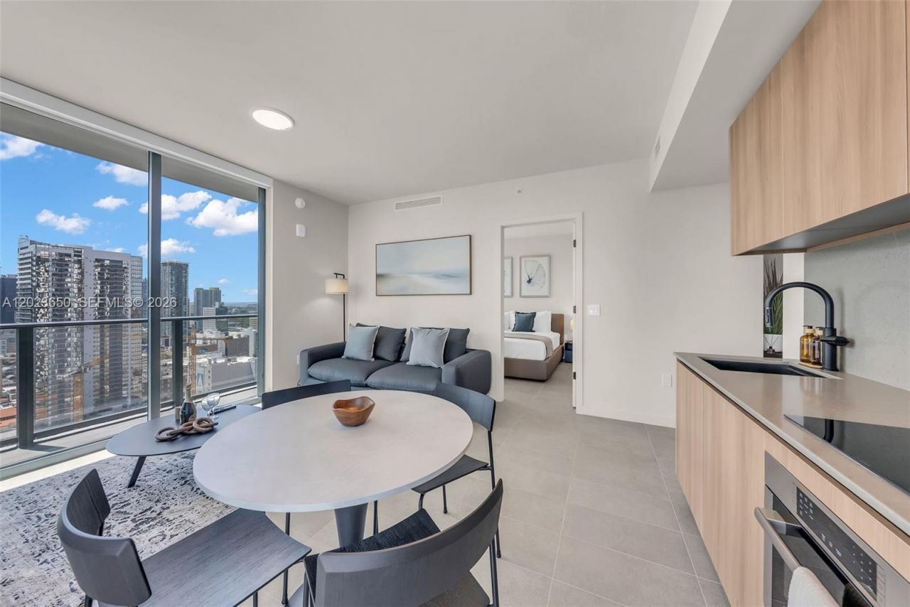 121 NE 5th St , Unit 3401, Miami, FL 33132 Photo