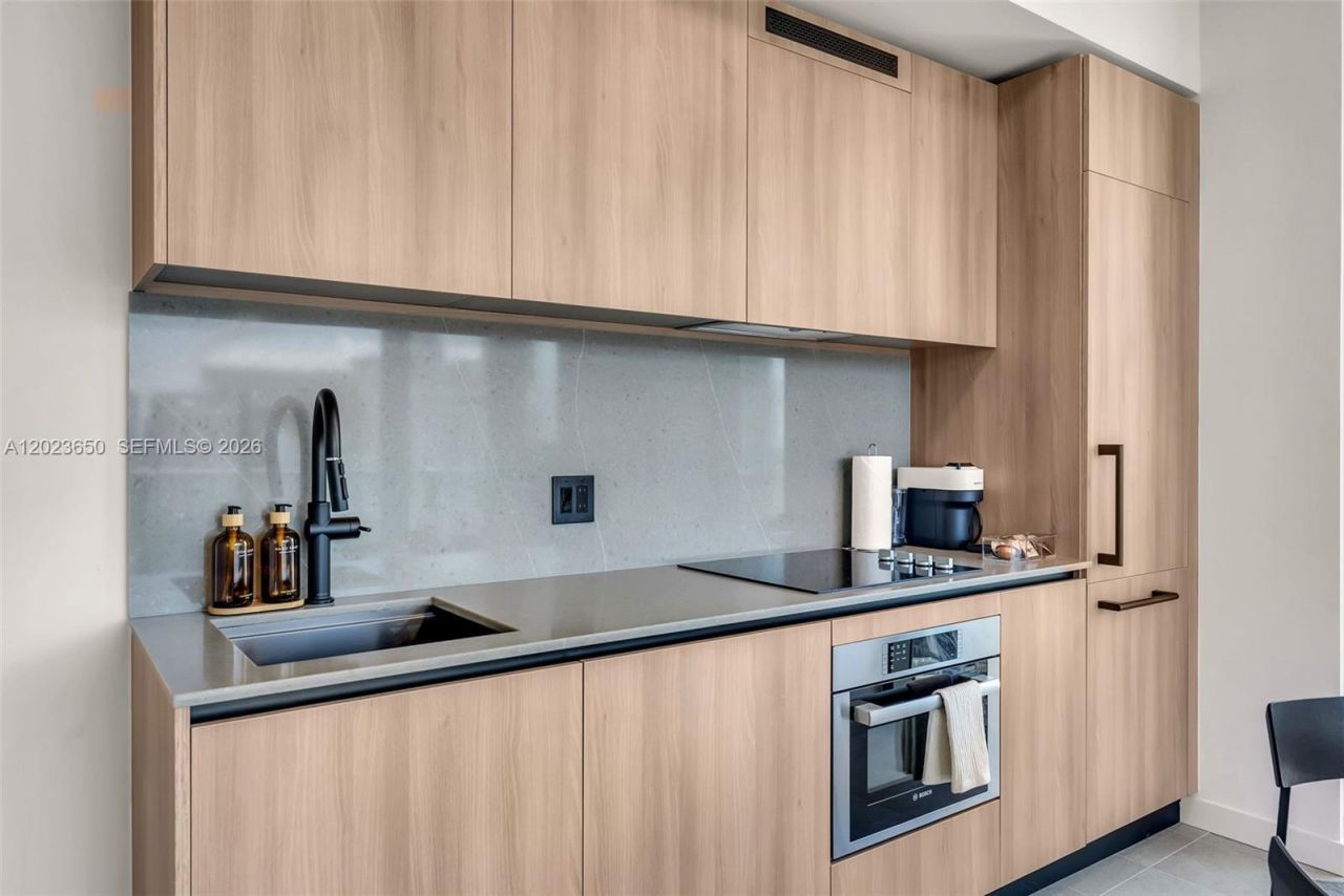 121 NE 5th St , Unit 3401, Miami, FL 33132 Photo