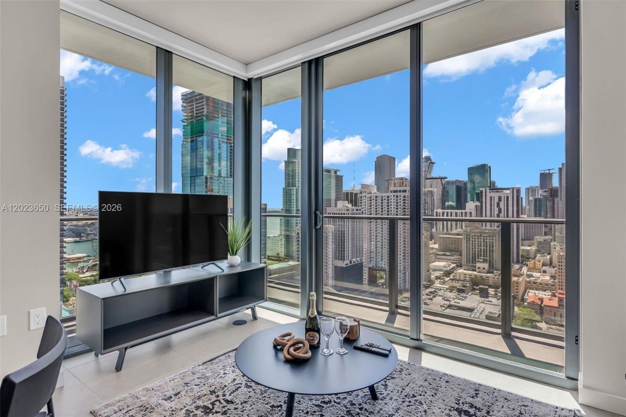 121 NE 5th St , Unit 3401, Miami, FL 33132 Photo