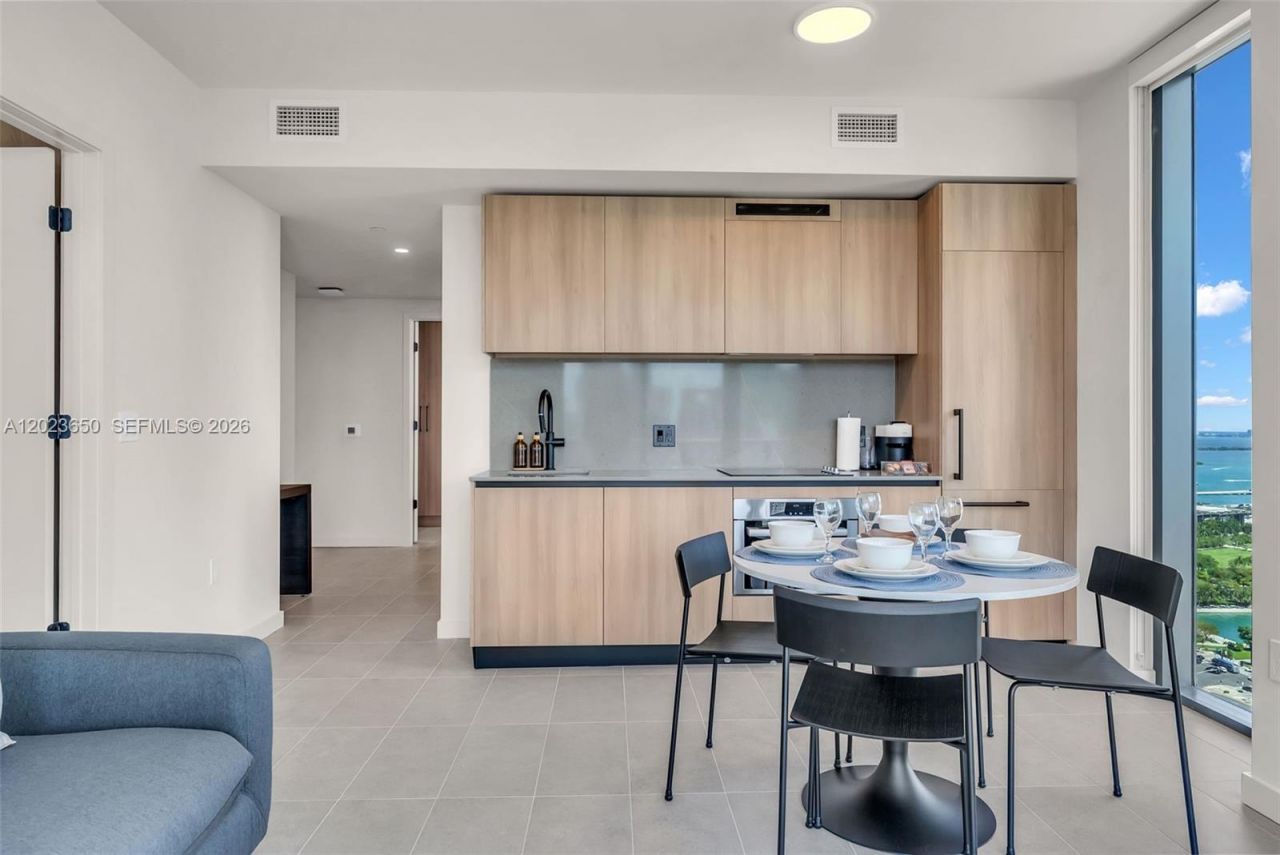 121 NE 5th St , Unit 3401, Miami, FL 33132 Photo