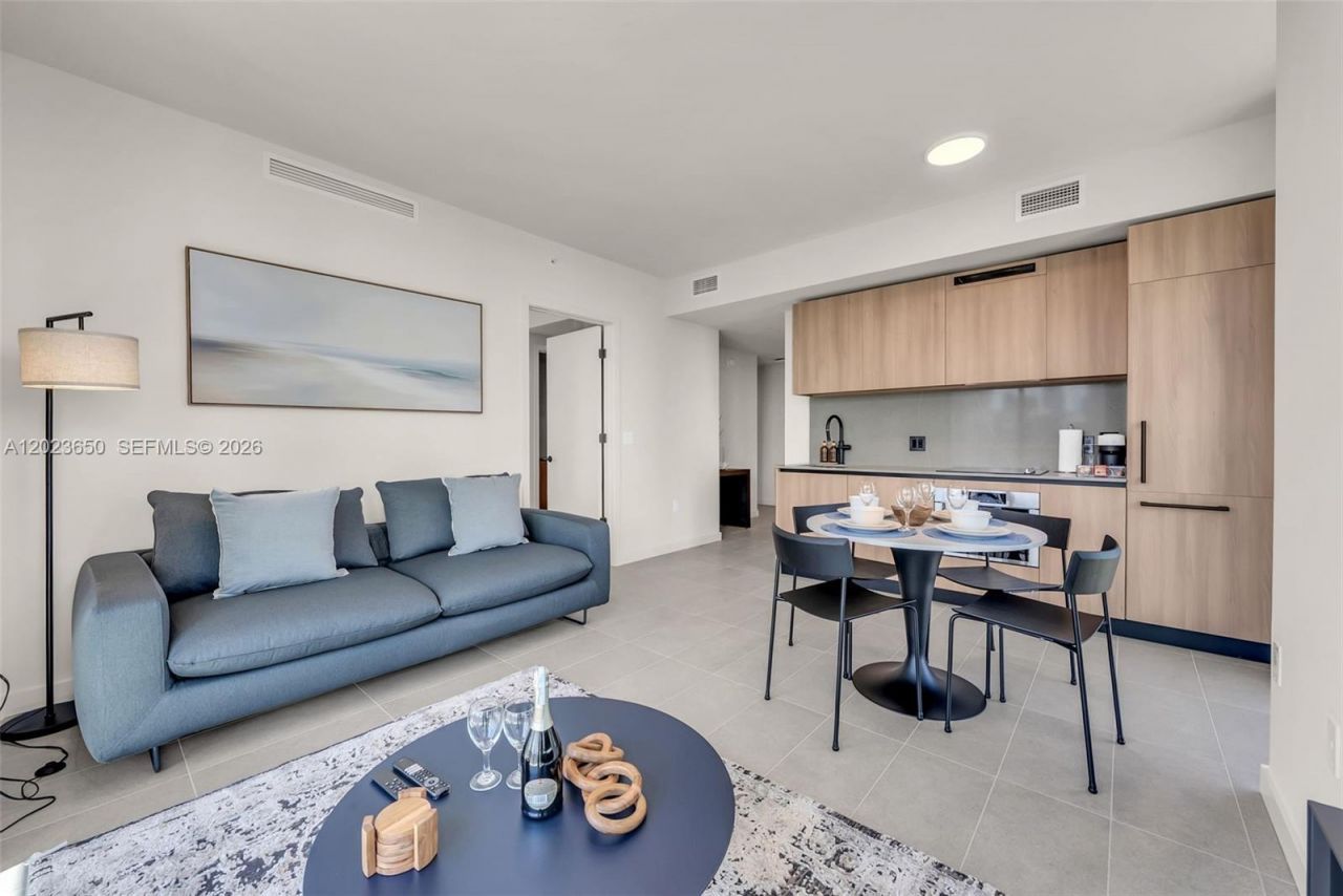 121 NE 5th St , Unit 3401, Miami, FL 33132 Photo