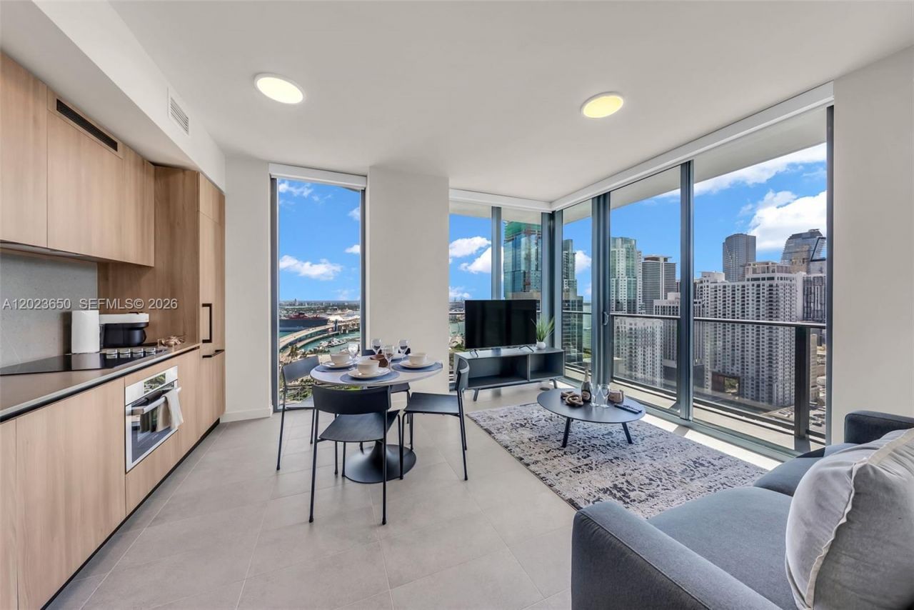 121 NE 5th St , Unit 3401, Miami, FL 33132 Photo