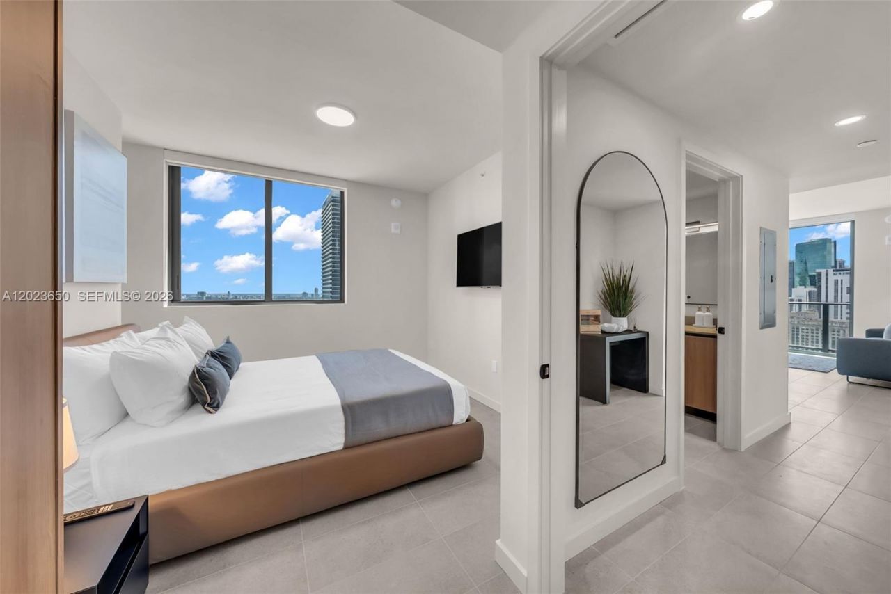 121 NE 5th St , Unit 3401, Miami, FL 33132 Photo