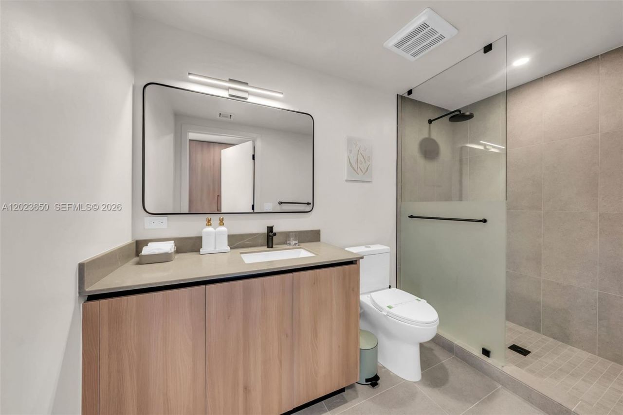 121 NE 5th St , Unit 3401, Miami, FL 33132 Photo