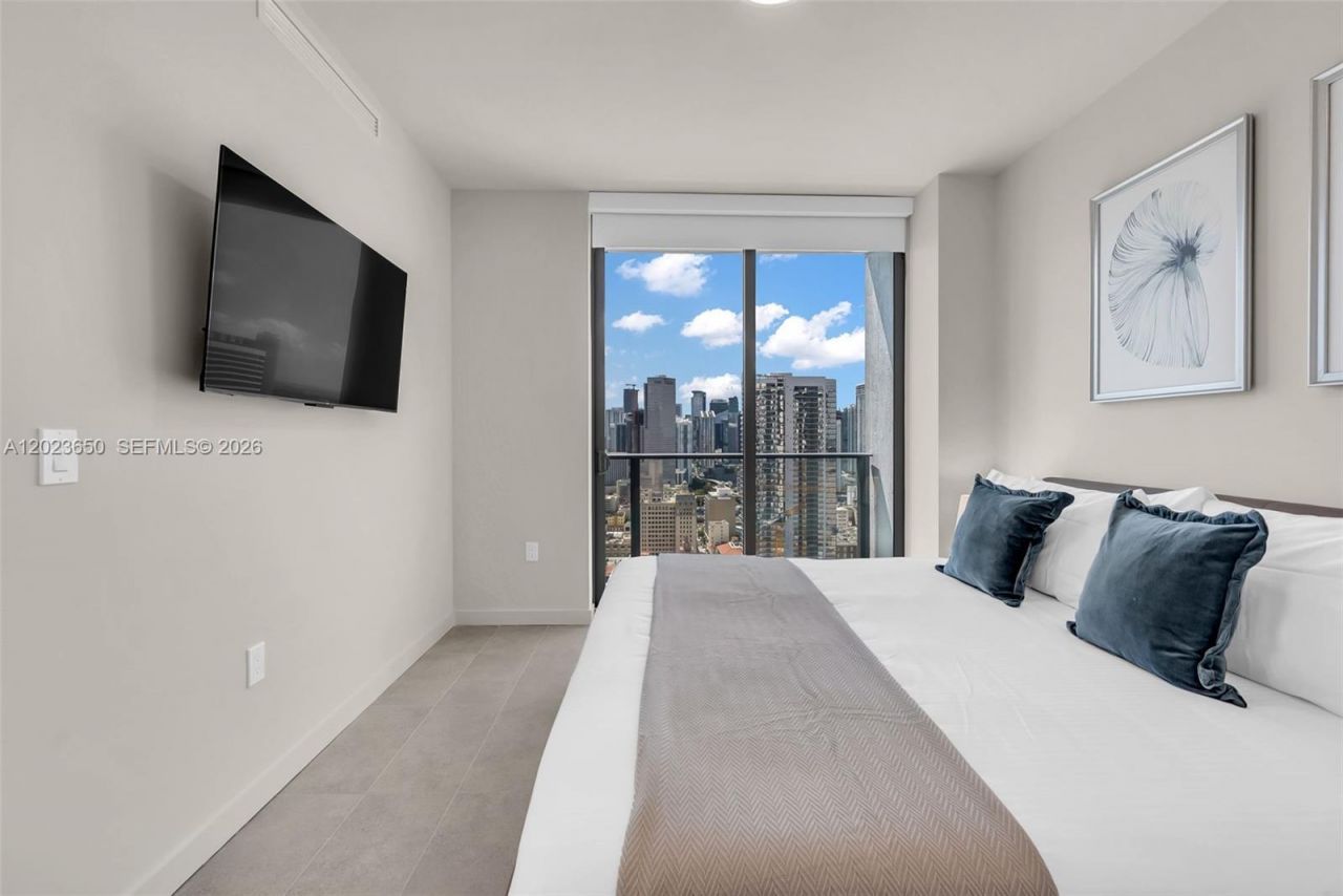 121 NE 5th St , Unit 3401, Miami, FL 33132 Photo