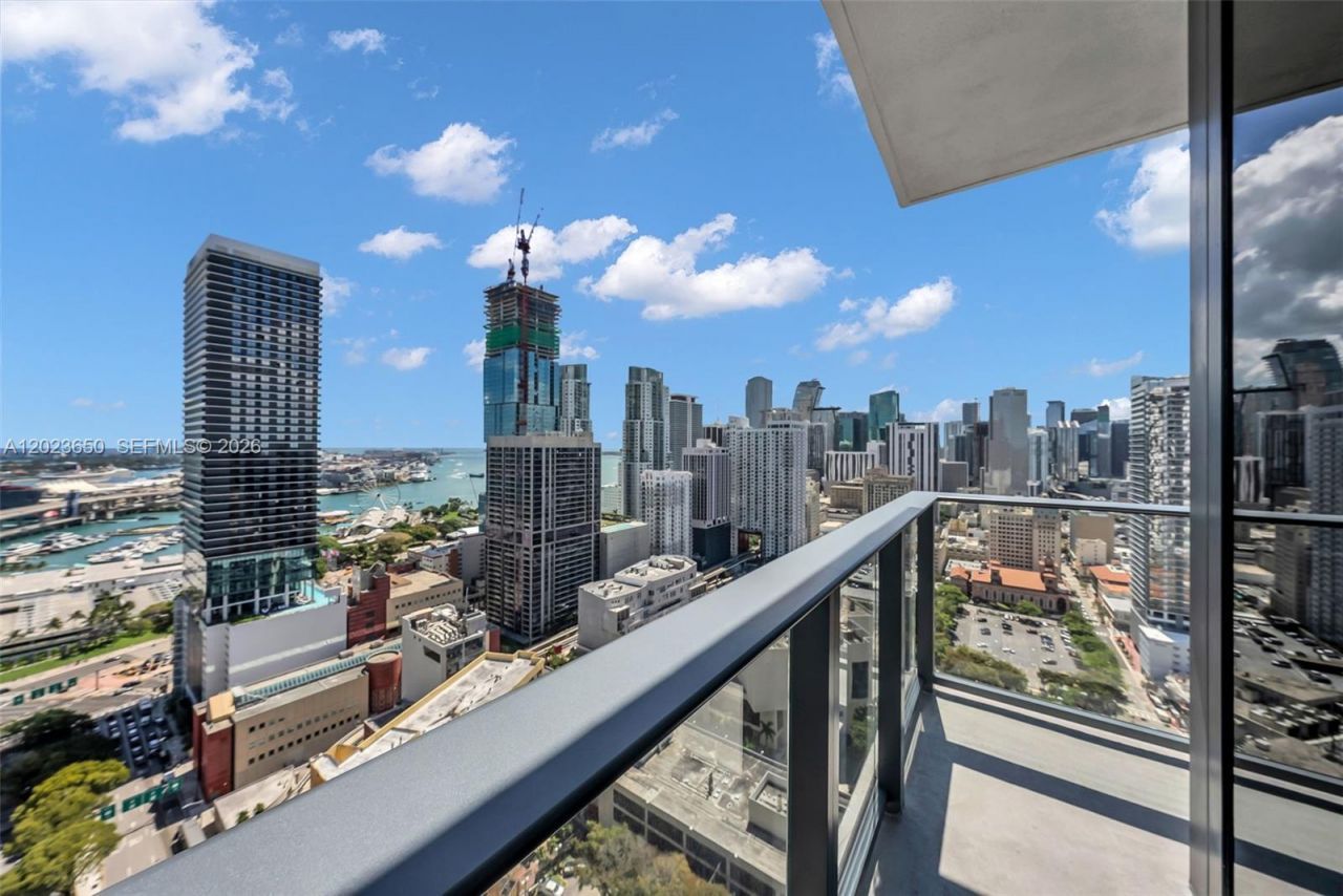 121 NE 5th St , Unit 3401, Miami, FL 33132 Photo