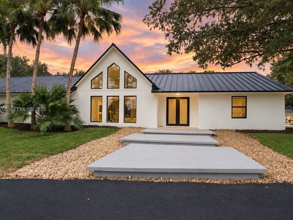 20500 SW 50th Pl, Southwest Ranches, FL 33332