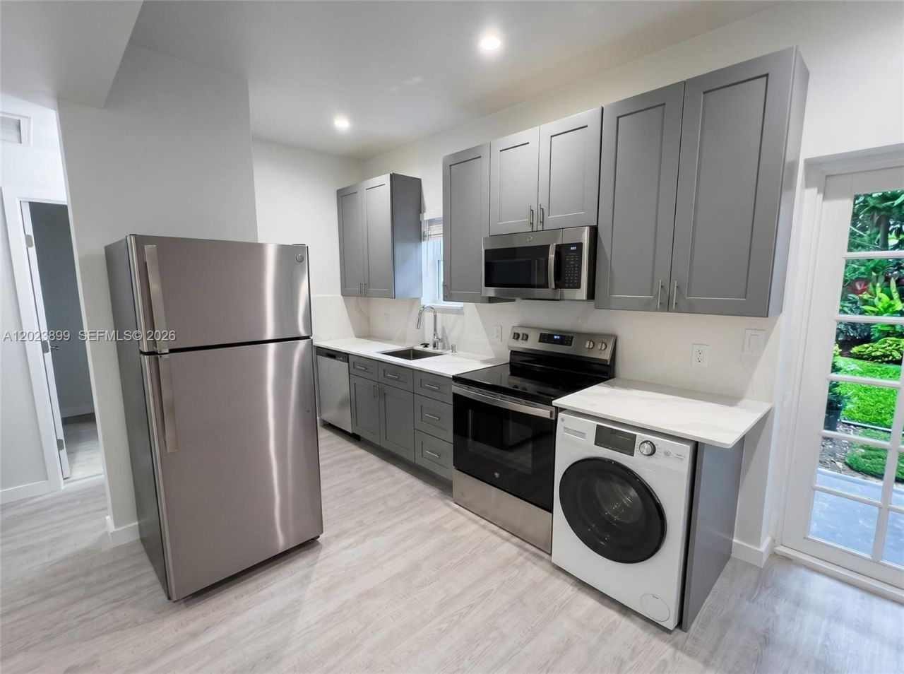 1438 Meridian Ave , Miami Beach, FL 33139 Photo