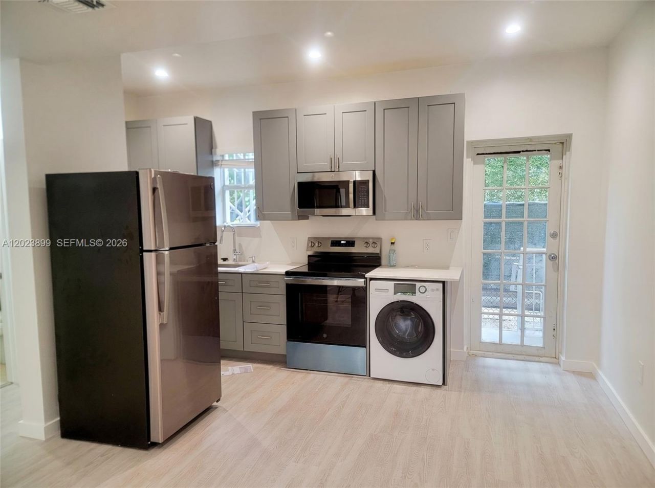 1438 Meridian Ave , Miami Beach, FL 33139 Photo