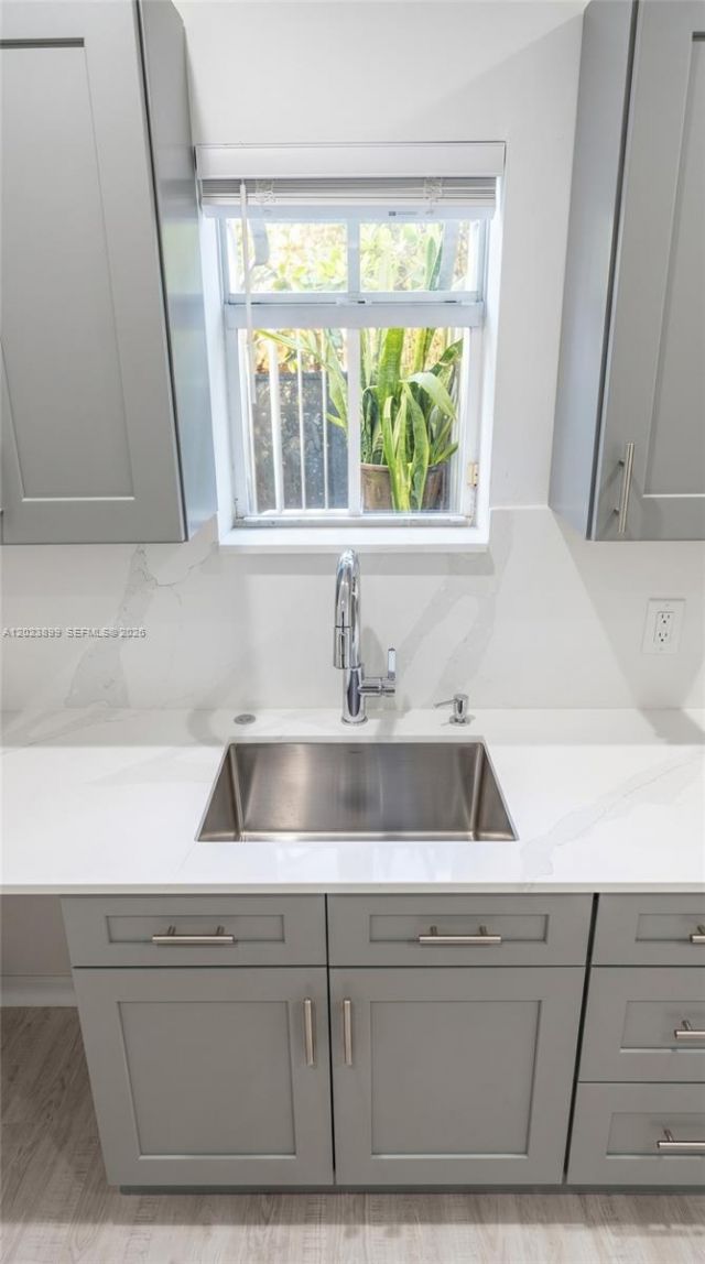 1438 Meridian Ave , Miami Beach, FL 33139 Photo
