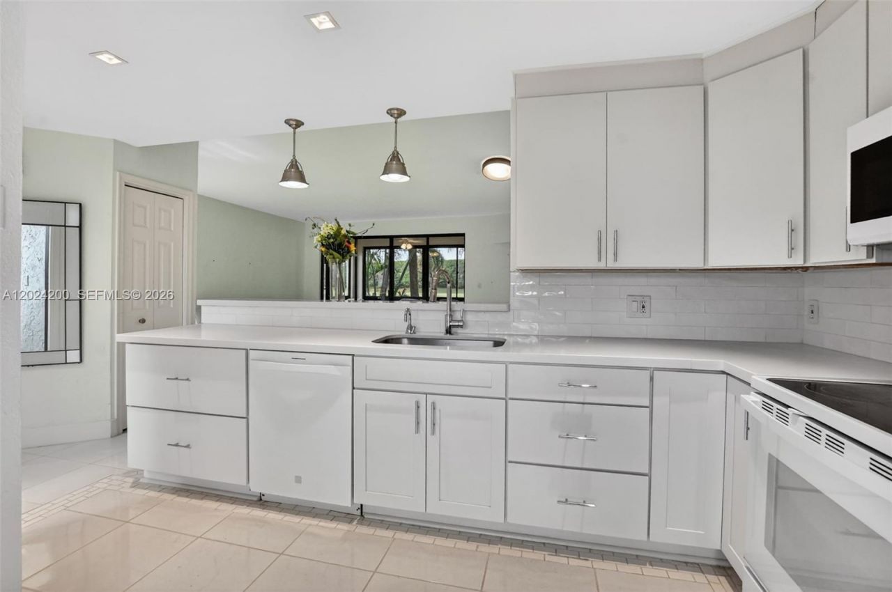 7906 Granada Pl, Unit 1201, Boca Raton, FL 33433 Photo