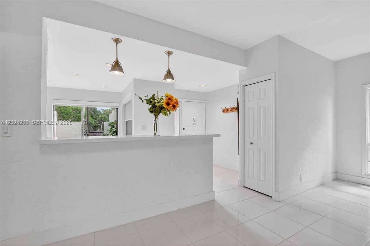 7906 Granada Pl, Unit 1201, Boca Raton, FL 33433 Photo
