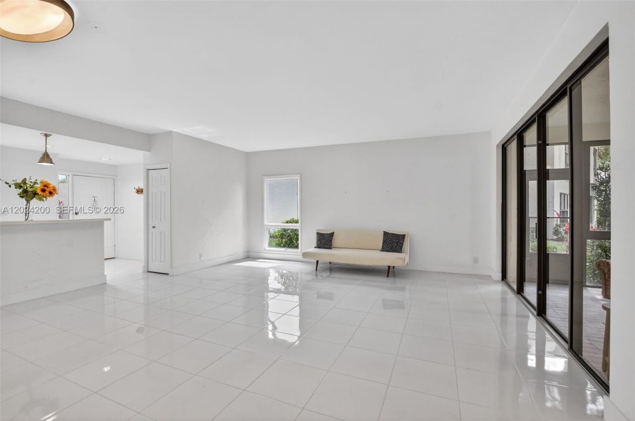 7906 Granada Pl, Unit 1201, Boca Raton, FL 33433 Photo