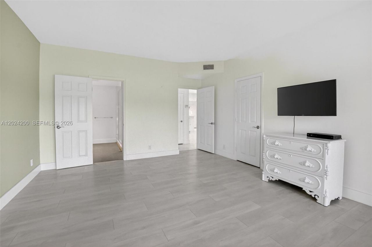 7906 Granada Pl, Unit 1201, Boca Raton, FL 33433 Photo