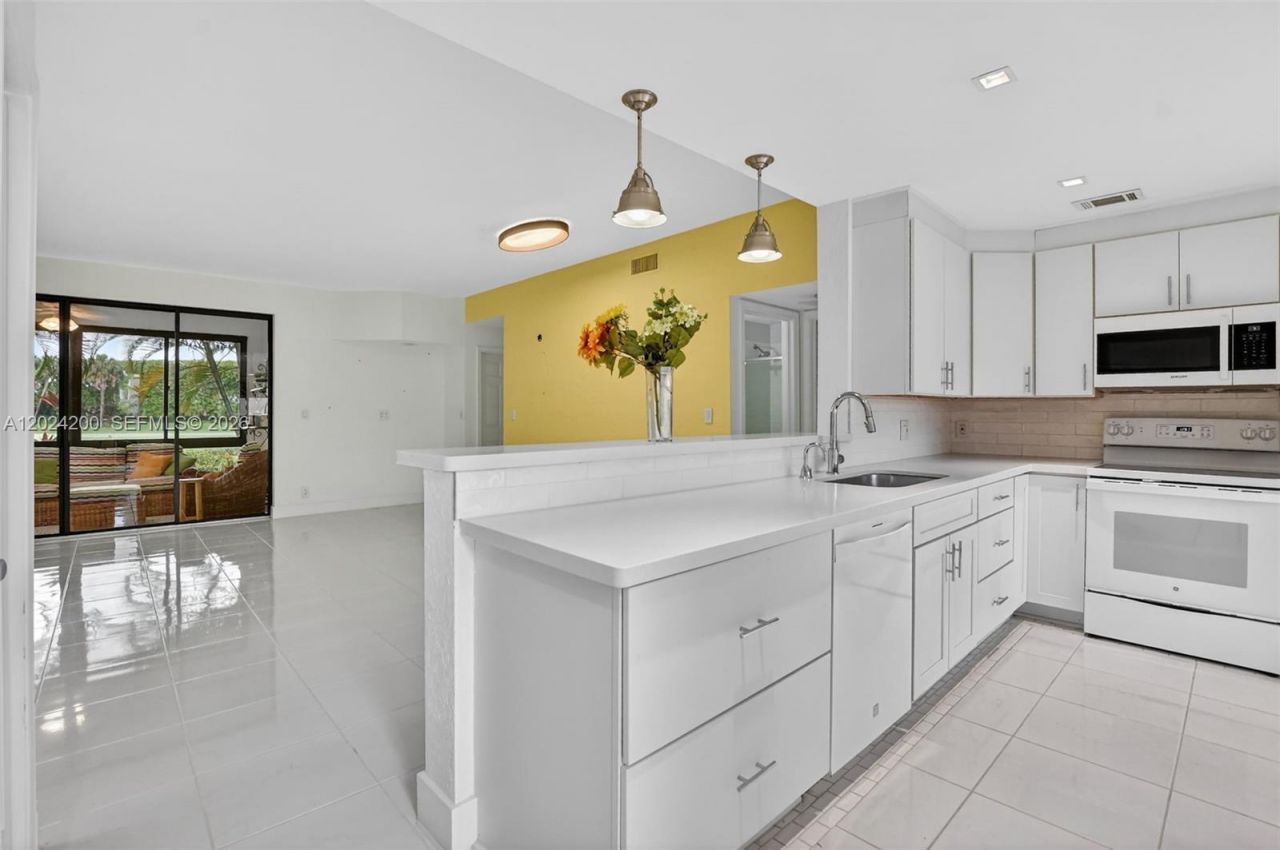 7906 Granada Pl, Unit 1201, Boca Raton, FL 33433 Photo