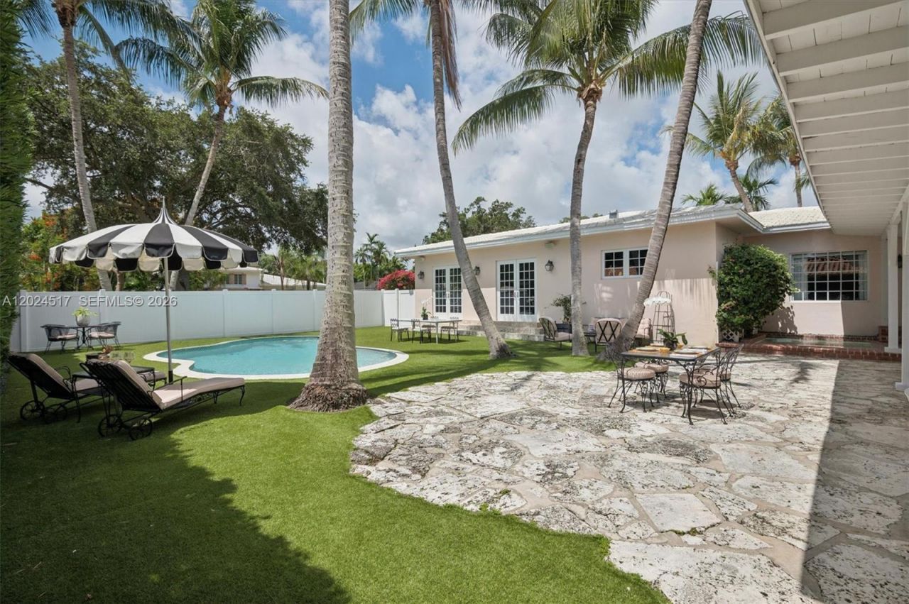 1255 NE 99th St , Miami Shores, FL 33138 Photo